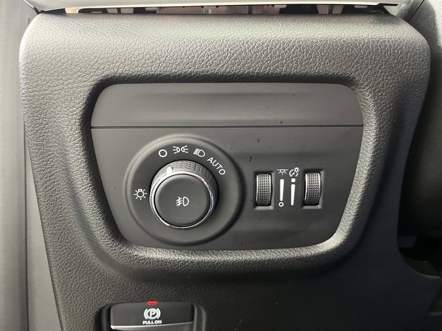 Used 2021 Jeep Grand Cherokee L Limited image 18