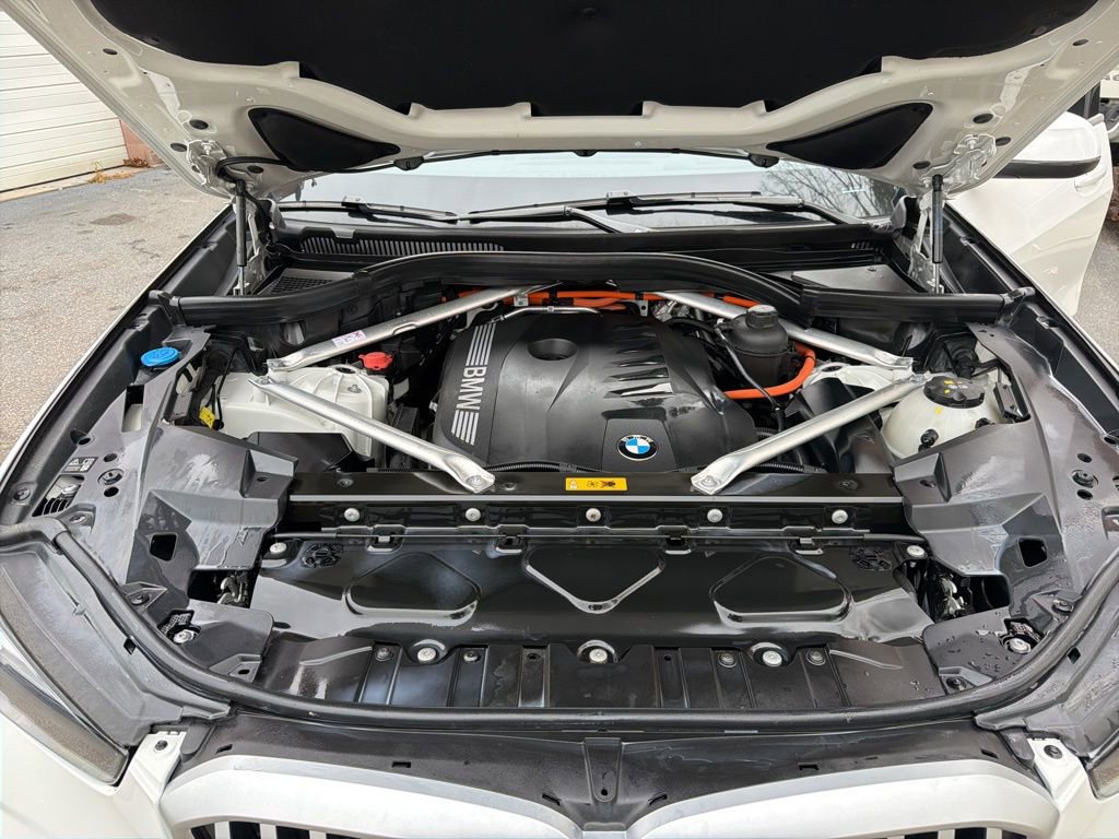Used 2025 BMW X5 xDrive50e image 11