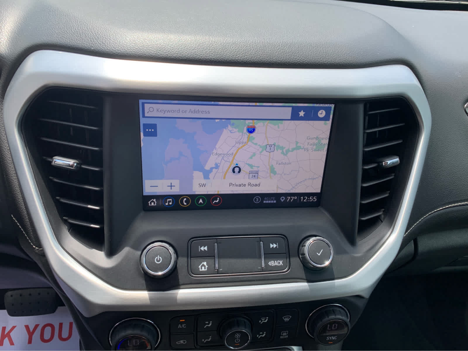 Used 2020 GMC Acadia SLT FWD image 18