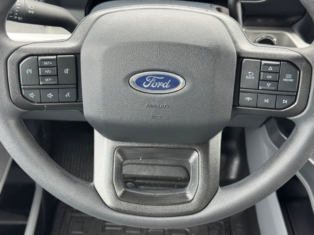 New 2026 Ford F350 XLT w/ XLT Premium Package AWD/4WD image 10