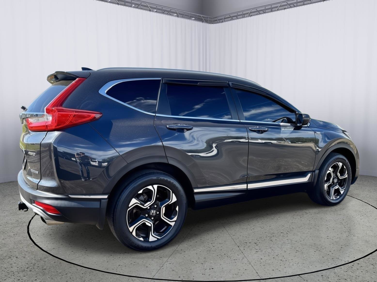 Used 2019 Honda CR-V Touring image 6