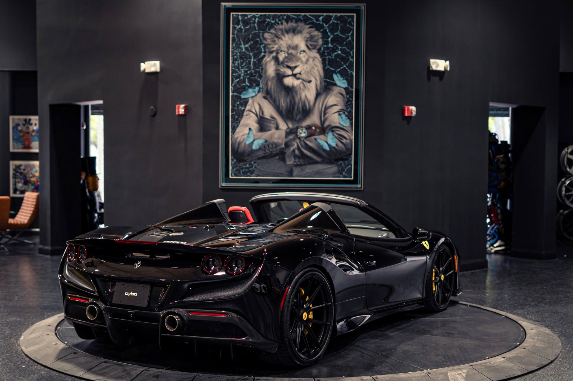 Used 2023 Ferrari F8 Tributo RWD image 4