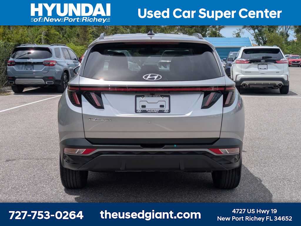 Certified 2024 Hyundai Tucson SEL w/ Convenience Package FWD image 4