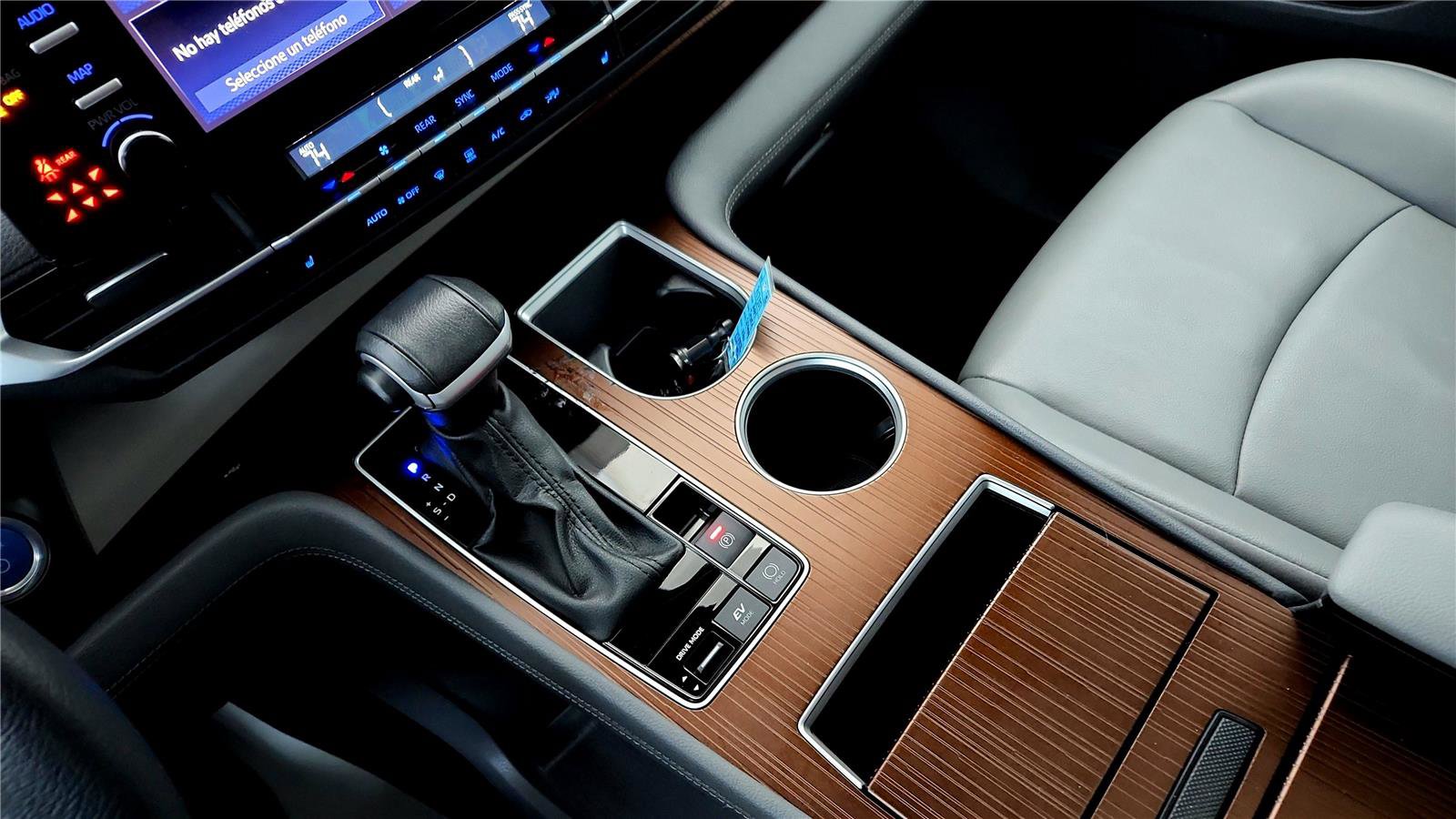 Certified 2024 Toyota Sienna XLE image 20