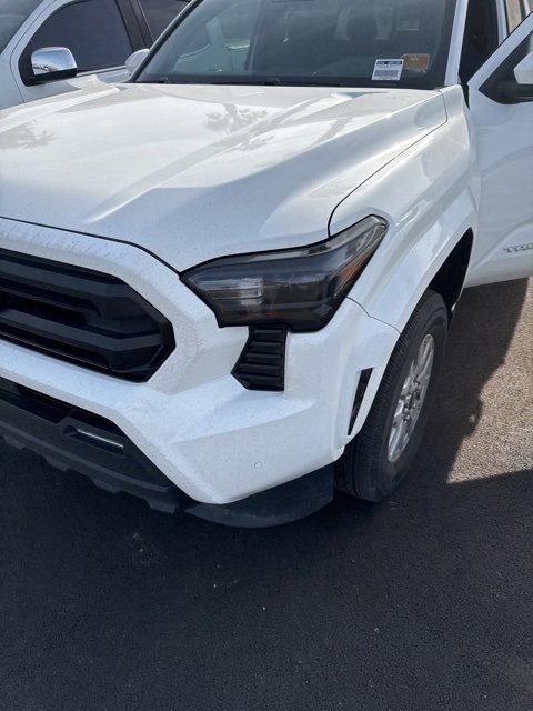 Certified 2024 Toyota Tacoma SR5 image 4