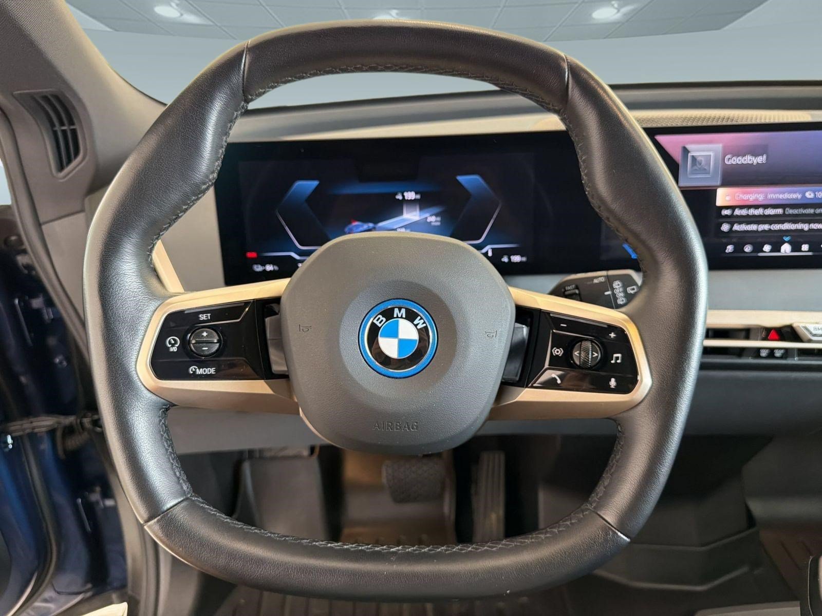 Used 2024 BMW iX xDrive50 w/ Premium Package AWD/4WD image 11