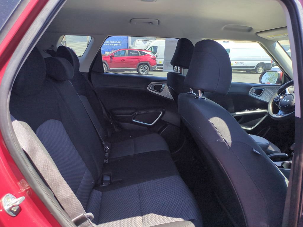 Used 2022 Kia Soul LX w/ Technology Package FWD image 29