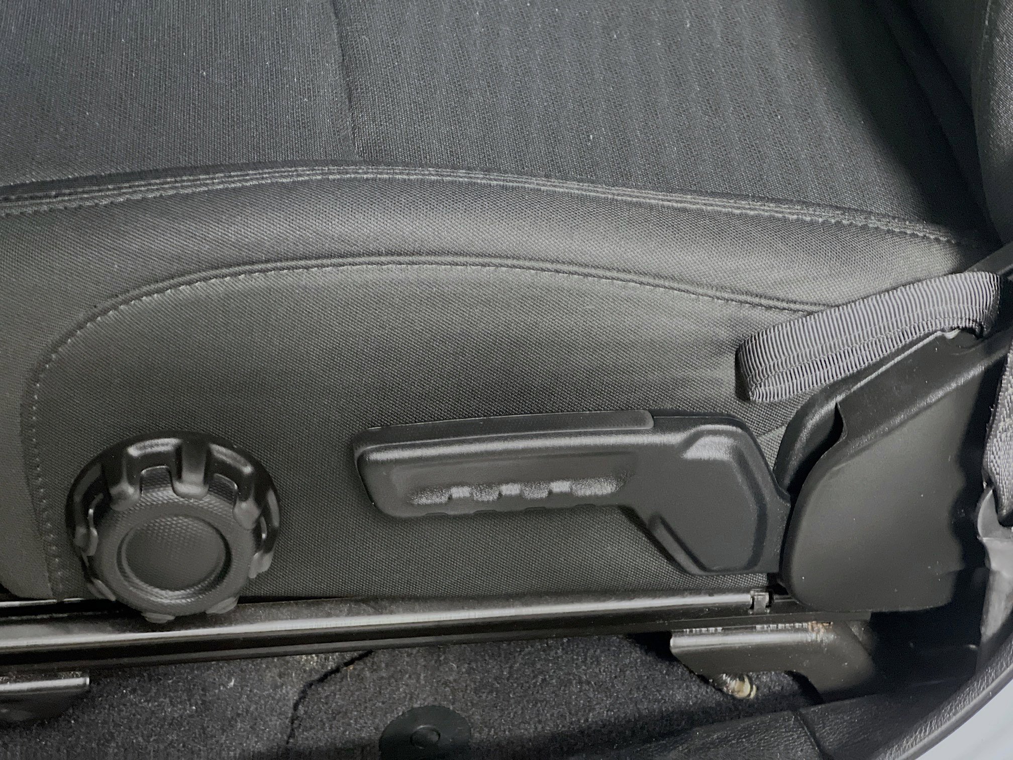 Used 2020 Jeep Gladiator Sport w/ Quick Order Package 24S image 16