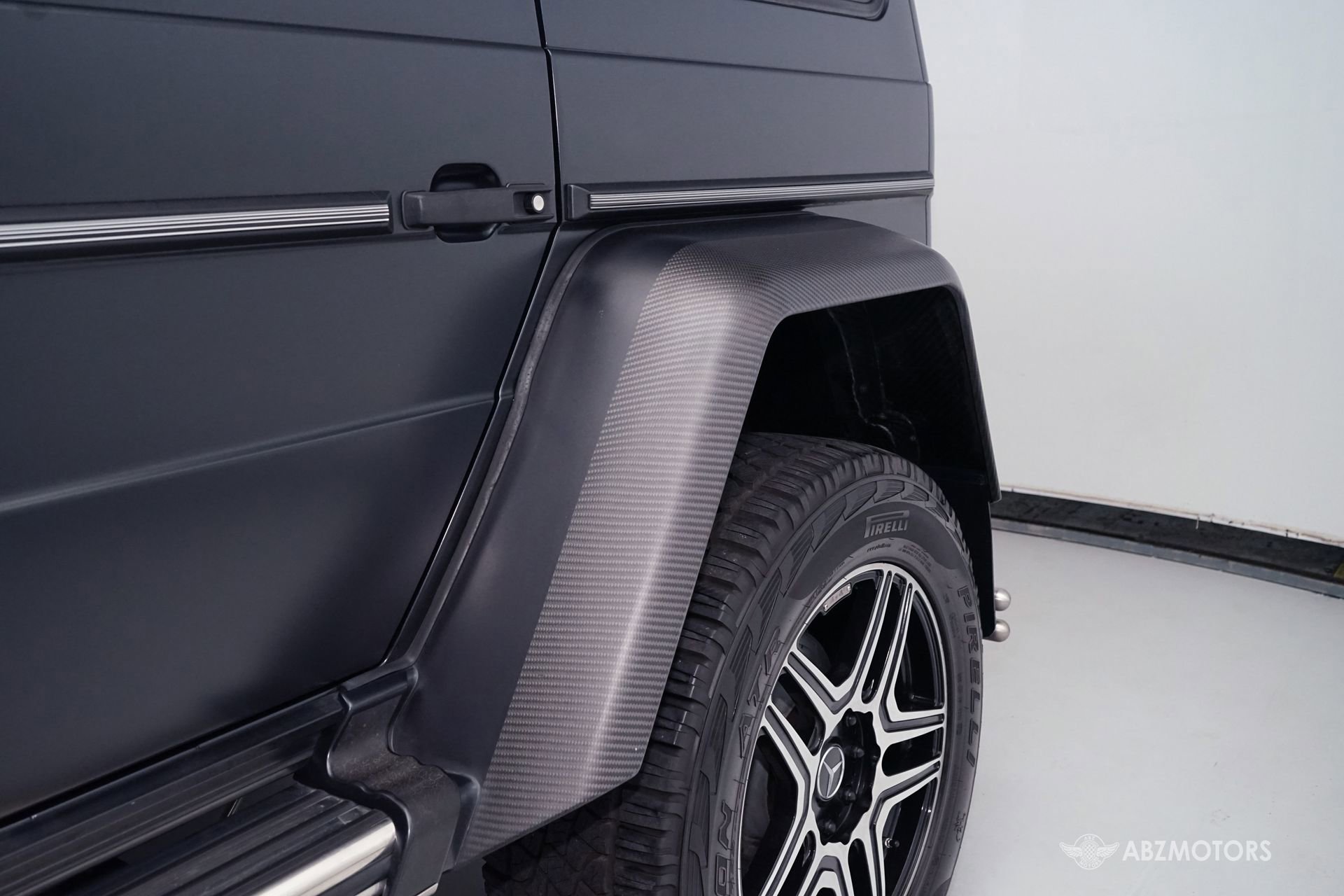 Used 2017 Mercedes-Benz G 550 Squared image 12