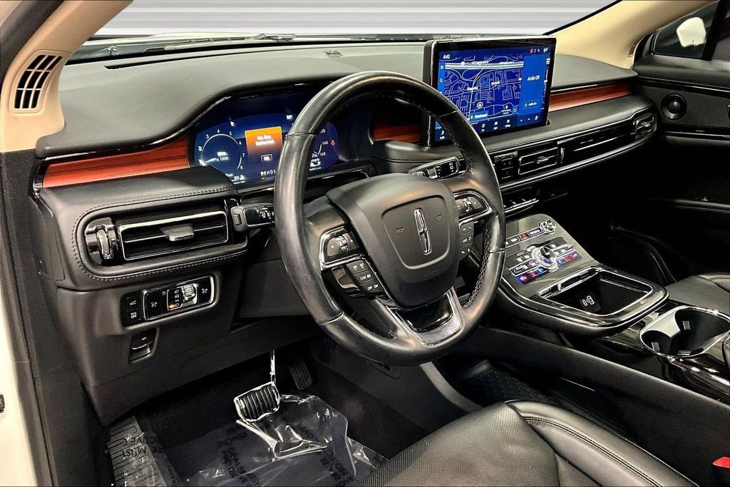 Used 2023 Lincoln Nautilus Reserve w/ Luxury Package AWD/4WD image 17