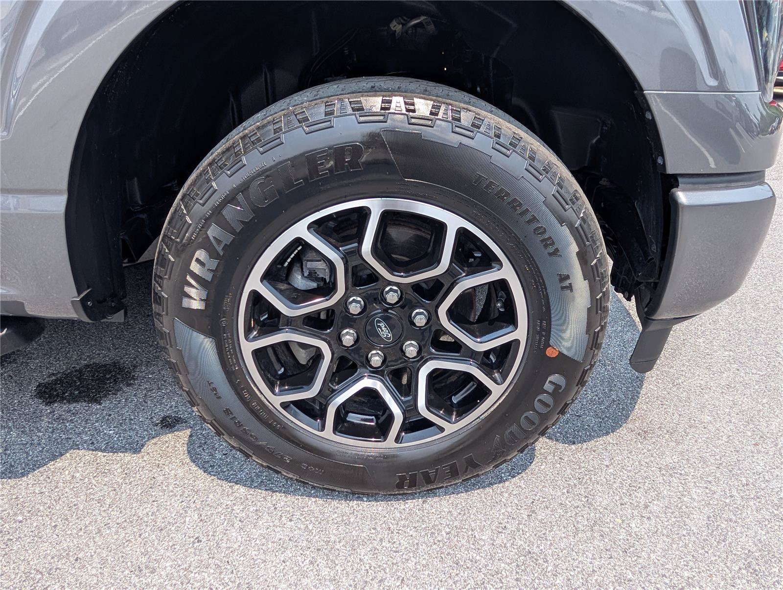 Used 2023 Ford F150 XL w/ STX Appearance Package AWD/4WD image 9