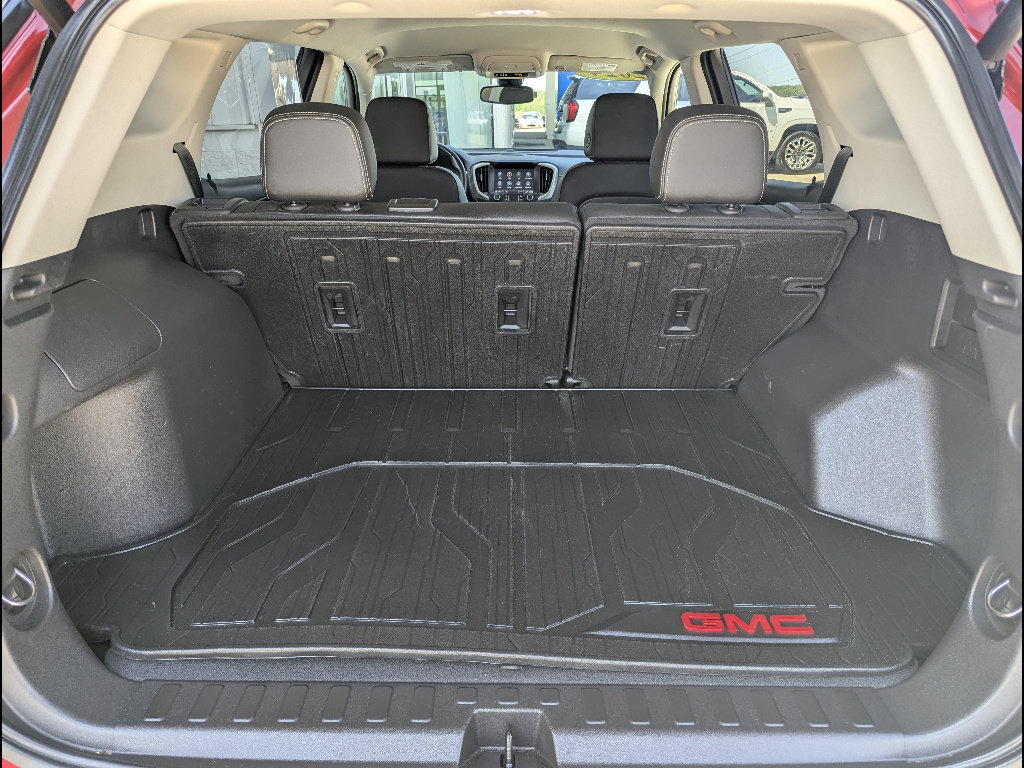 Used 2024 GMC Terrain Denali w/ LPO, Floor Liner Package AWD/4WD image 21