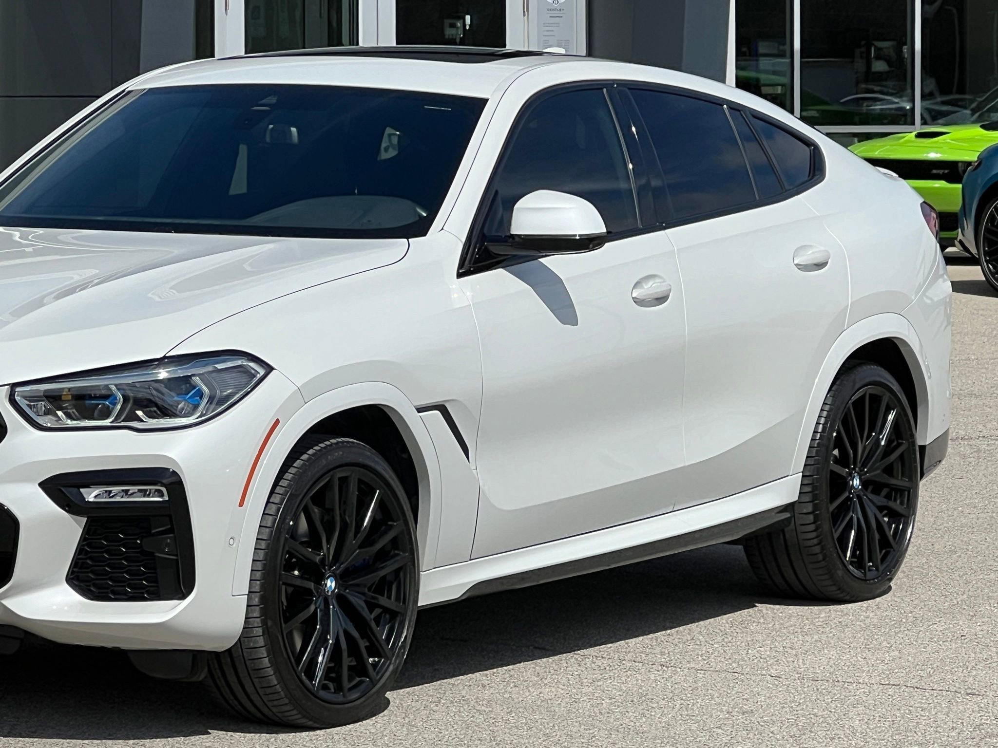Used 2020 BMW X6 M50i w/ Executive Package image 12