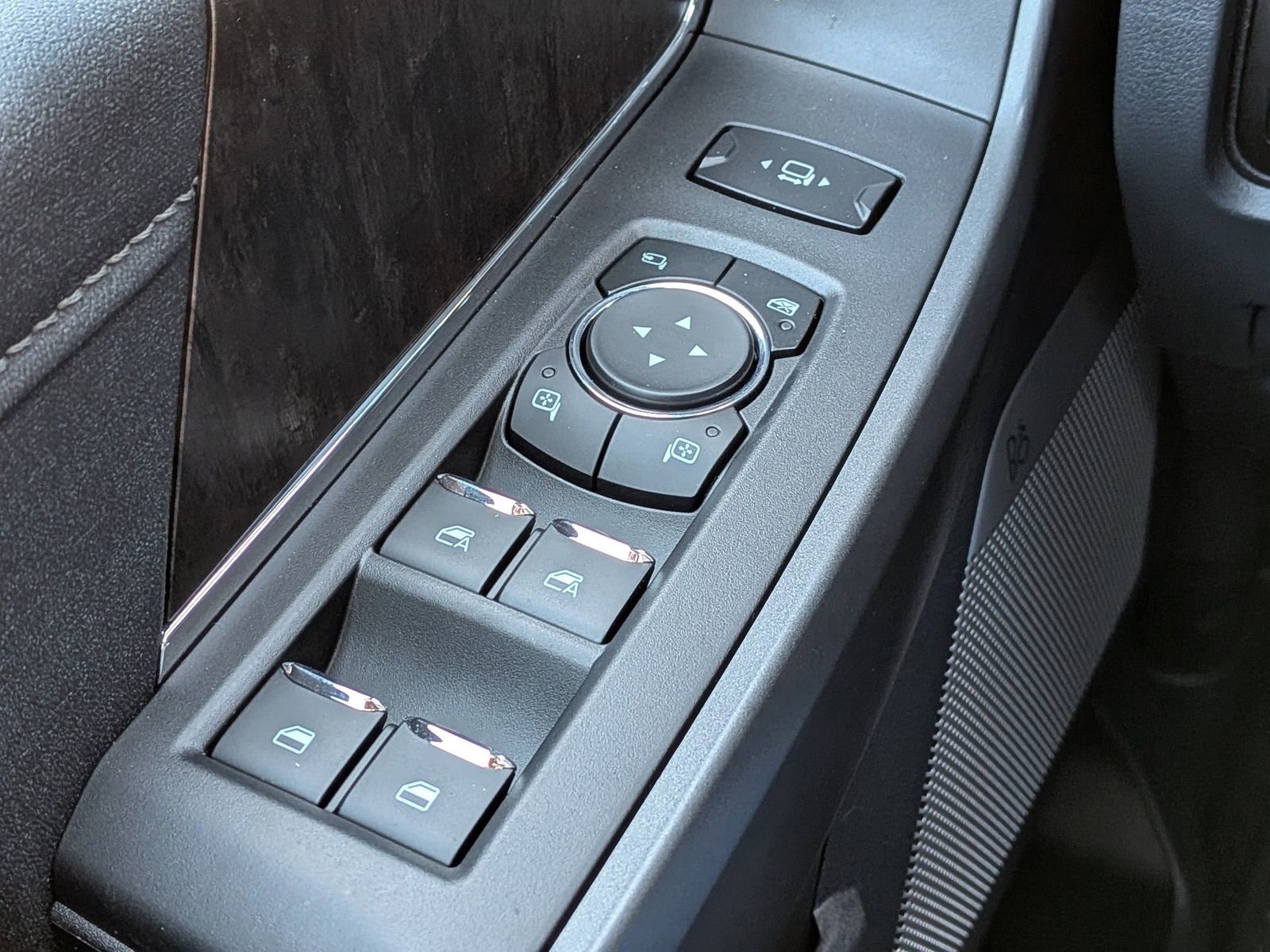 New 2026 Ford F350 Lariat w/ Black Appearance Package image 27