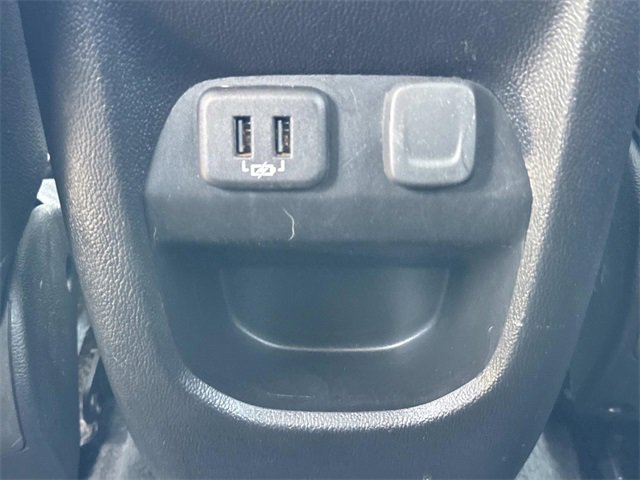 Used 2022 GMC Canyon AT4 image 15