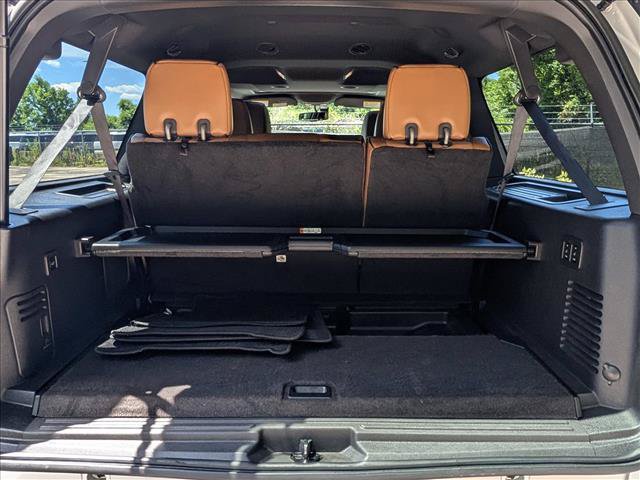 Used 2012 Lincoln Navigator L 4WD image 23