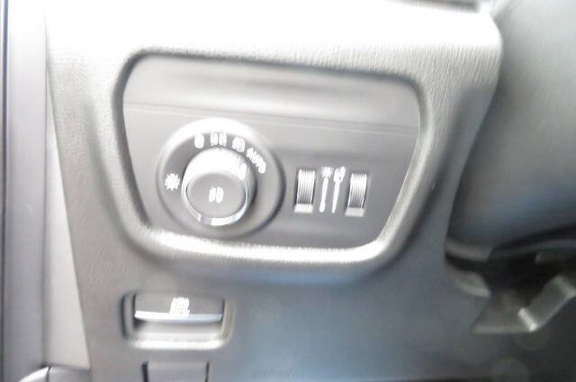 New 2025 Jeep Grand Cherokee L Limited w/ Trailer Tow Package image 21