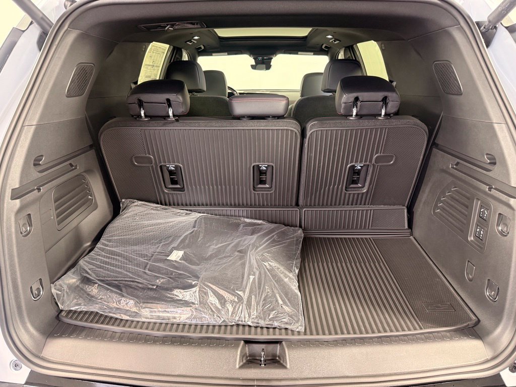 New 2026 Chevrolet Traverse RS w/ LPO, Floor Liner Package AWD/4WD image 11