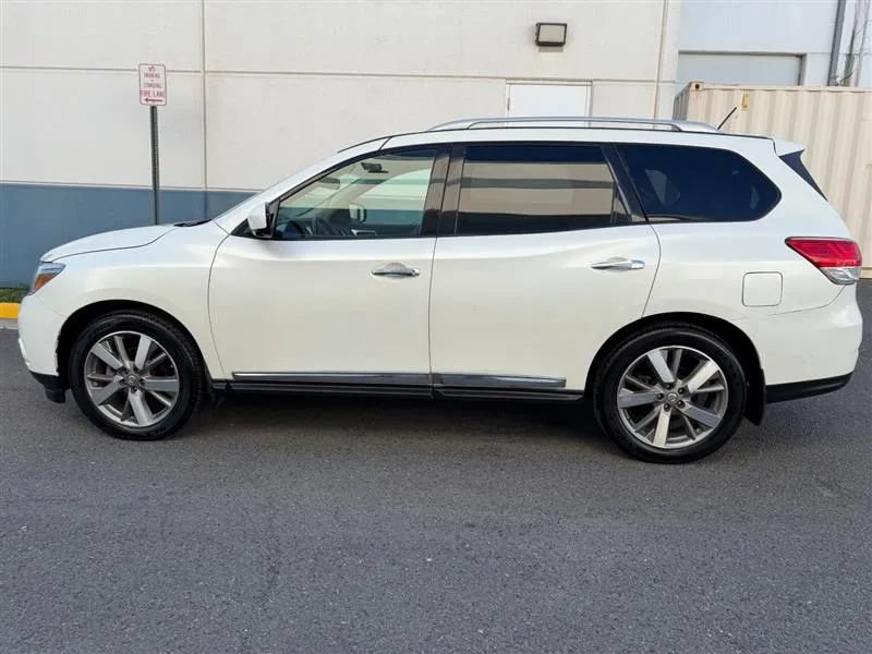 Used 2015 Nissan Pathfinder Platinum AWD/4WD image 7