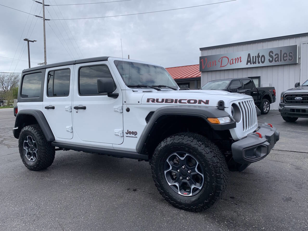 Used 2023 Jeep Wrangler Unlimited Rubicon w/ Dual Top Group AWD/4WD image 2