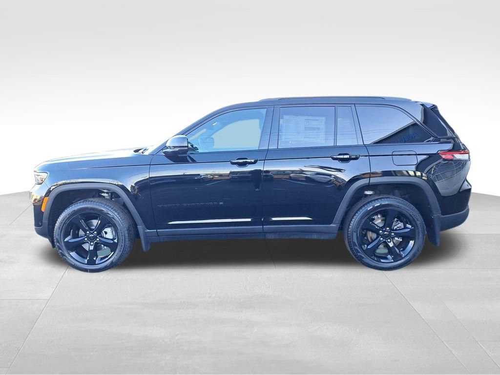 New 2025 Jeep Grand Cherokee Limited w/ Luxury Tech Group II AWD/4WD image 2