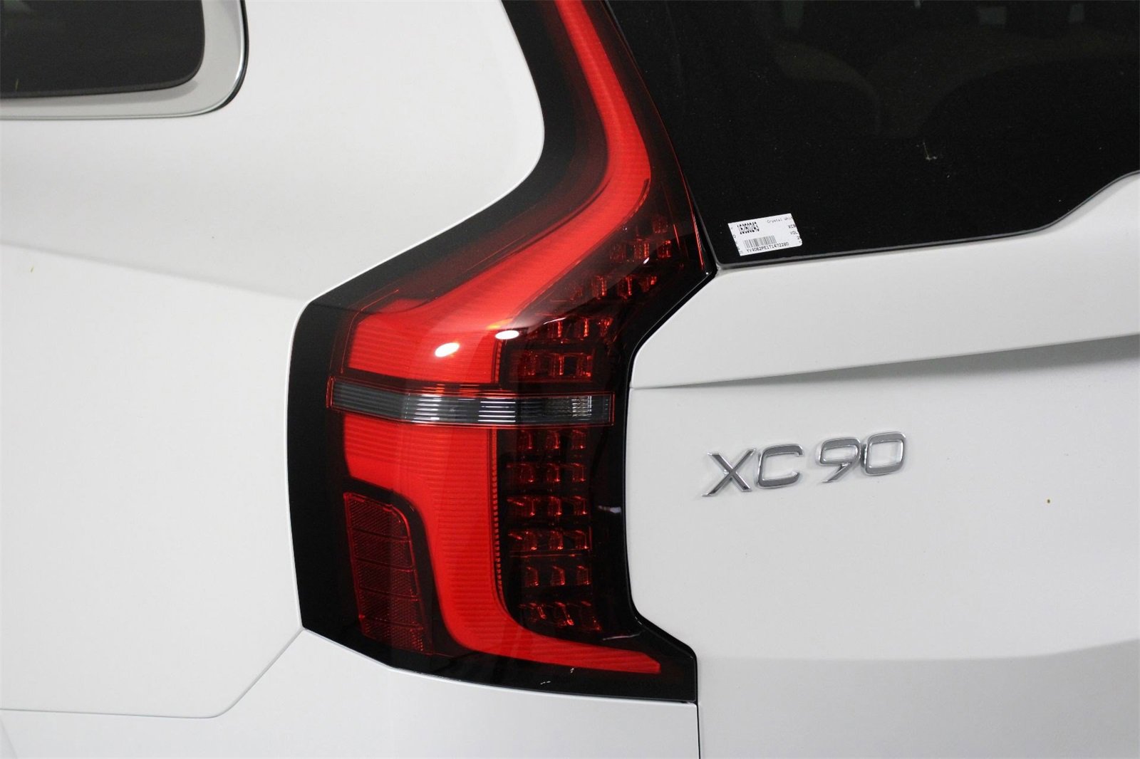 New 2026 Volvo XC90 B6 Plus w/ Protection Package image 15