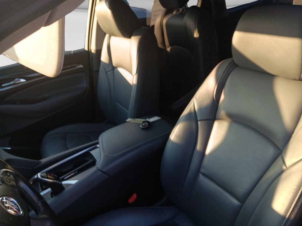Used 2020 Buick Enclave Essence AWD/4WD image 32