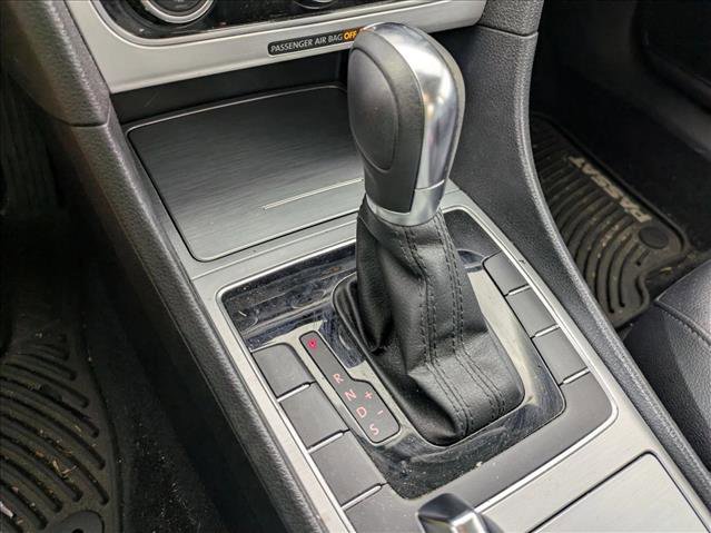 Used 2012 Volkswagen Passat 2.5 SE image 17