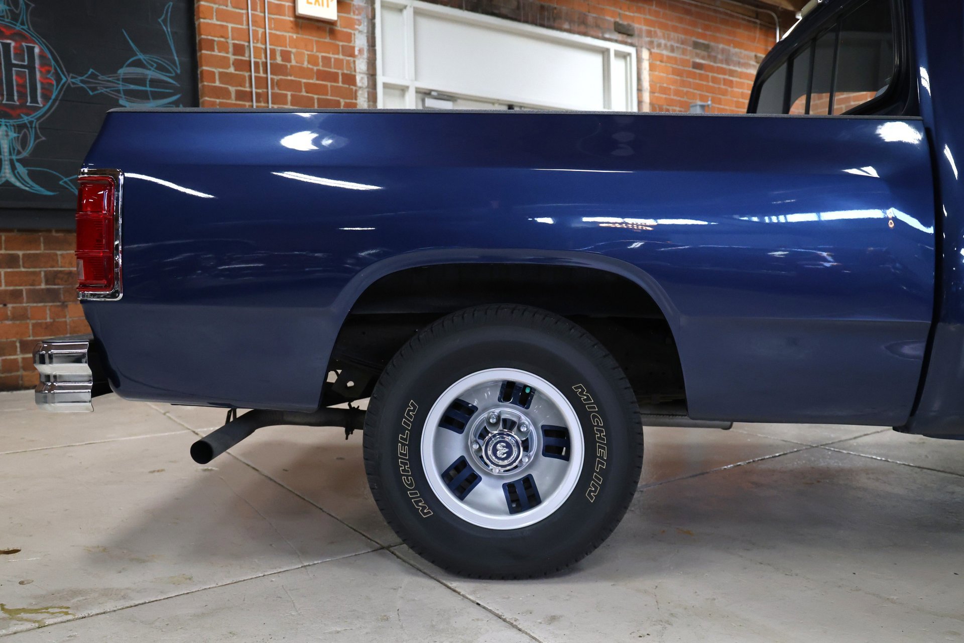 Used 1992 Dodge D/W Truck 150 image 14