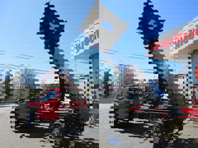 Used 2017 Ford F550 4x4 Regular Cab Super Duty image 2