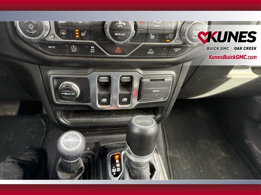 Used 2023 Jeep Wrangler Sport S image 19