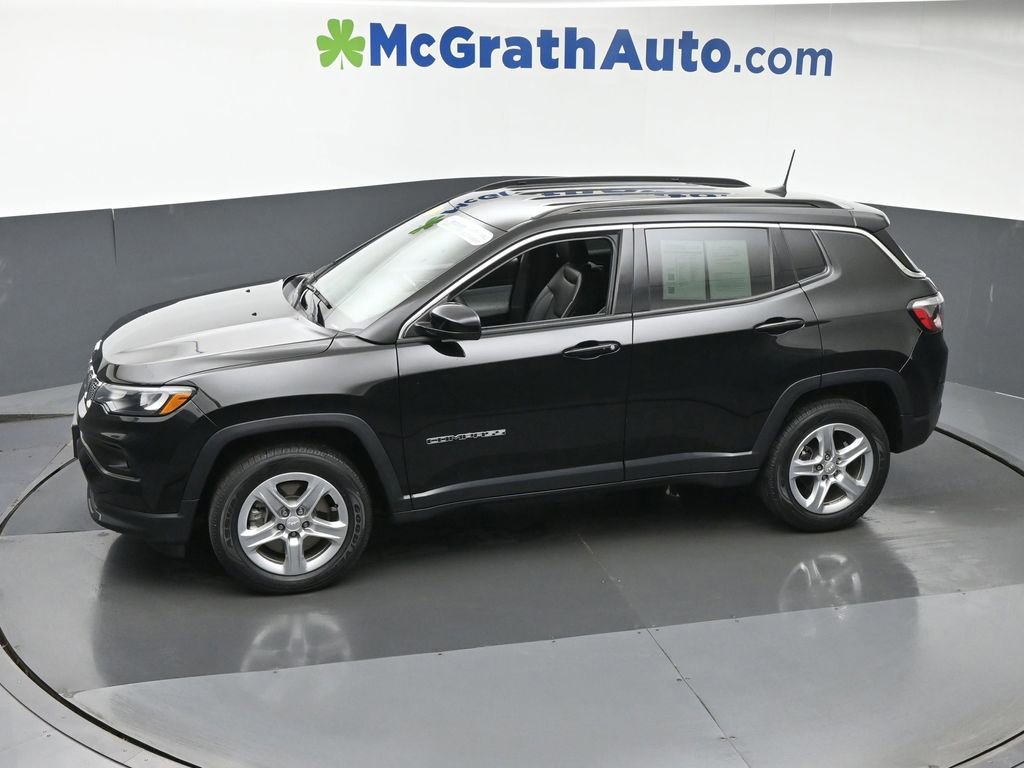 Used 2023 Jeep Compass Latitude image 18