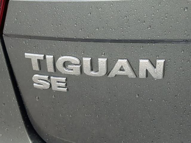 Certified 2021 Volkswagen Tiguan SE image 10