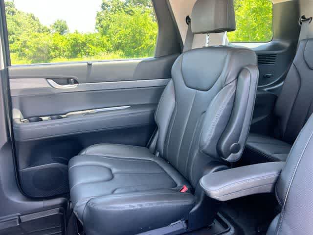 Used 2022 Hyundai Palisade SEL w/ Premium Package FWD image 14