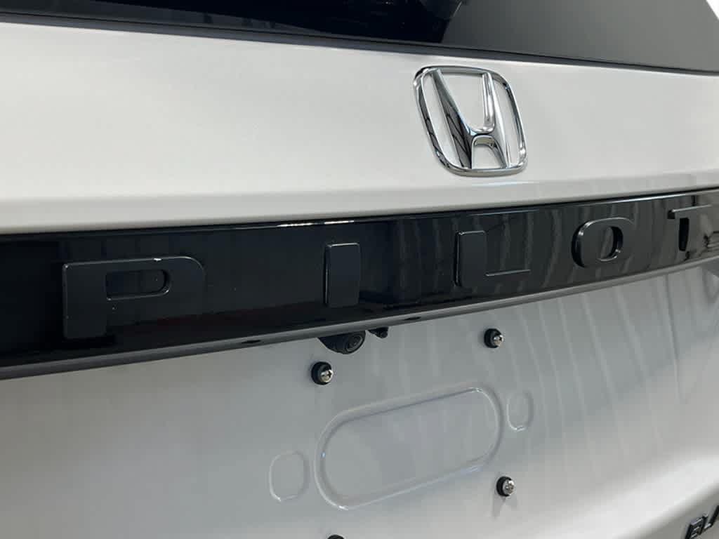 New 2026 Honda Pilot Black Edition image 6