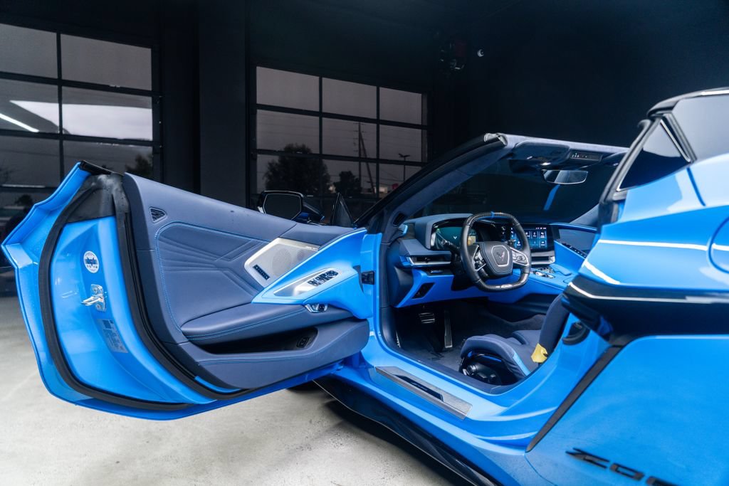 Used 2025 Chevrolet Corvette Z06 RWD image 24