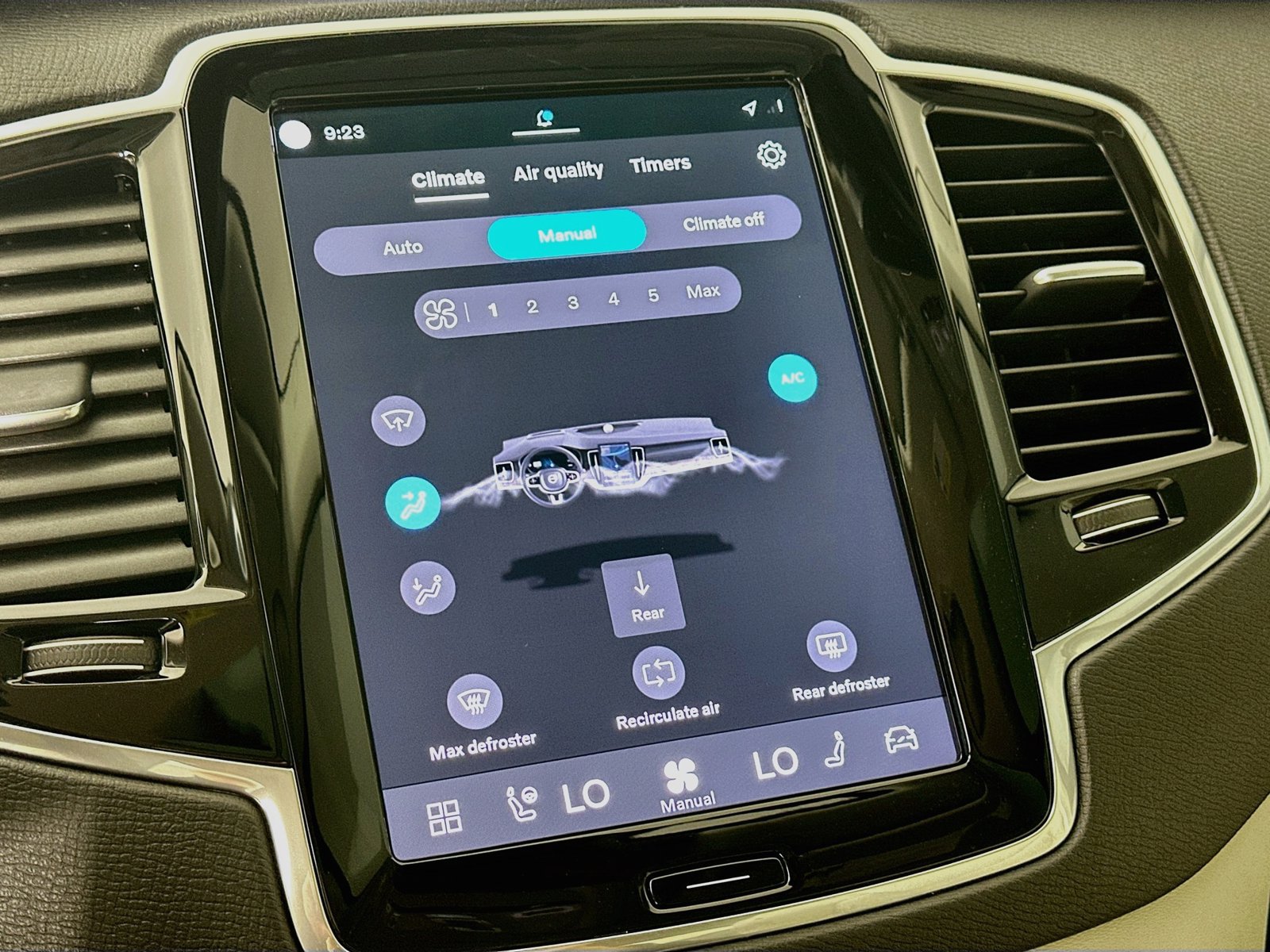 Certified 2024 Volvo XC90 B6 Plus AWD/4WD image 26