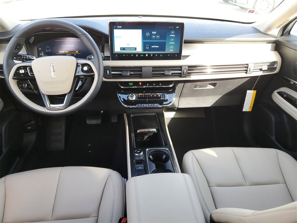 New 2026 Lincoln Corsair Premiere image 15