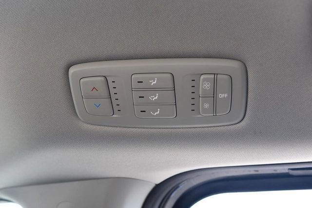 Used 2024 Kia Carnival LX image 22