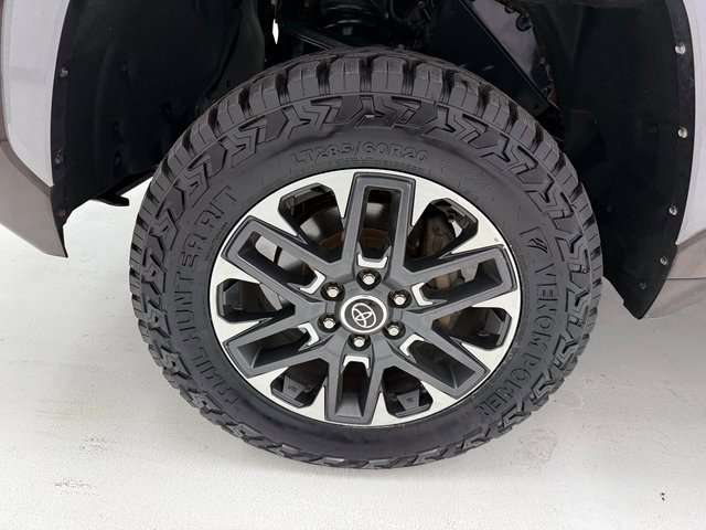 Used 2022 Toyota Tundra Limited image 7