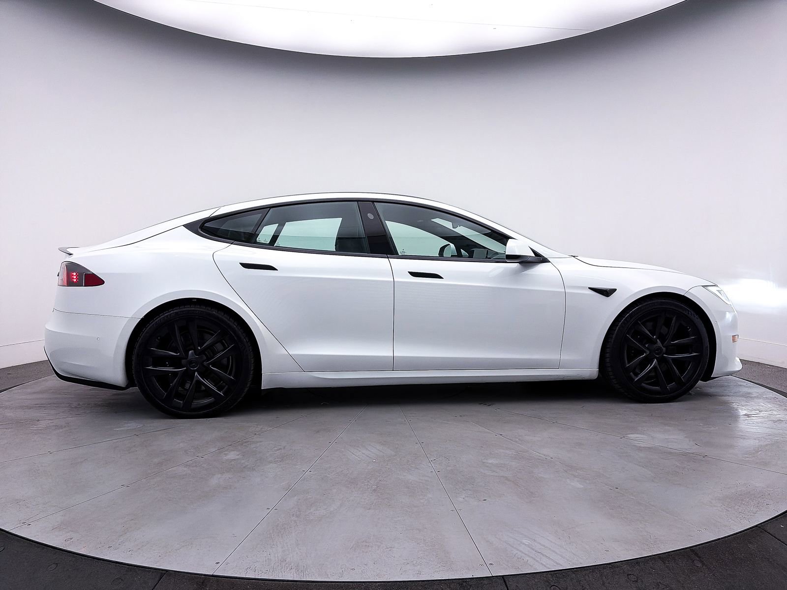 Used 2021 Tesla Model S Plaid image 37