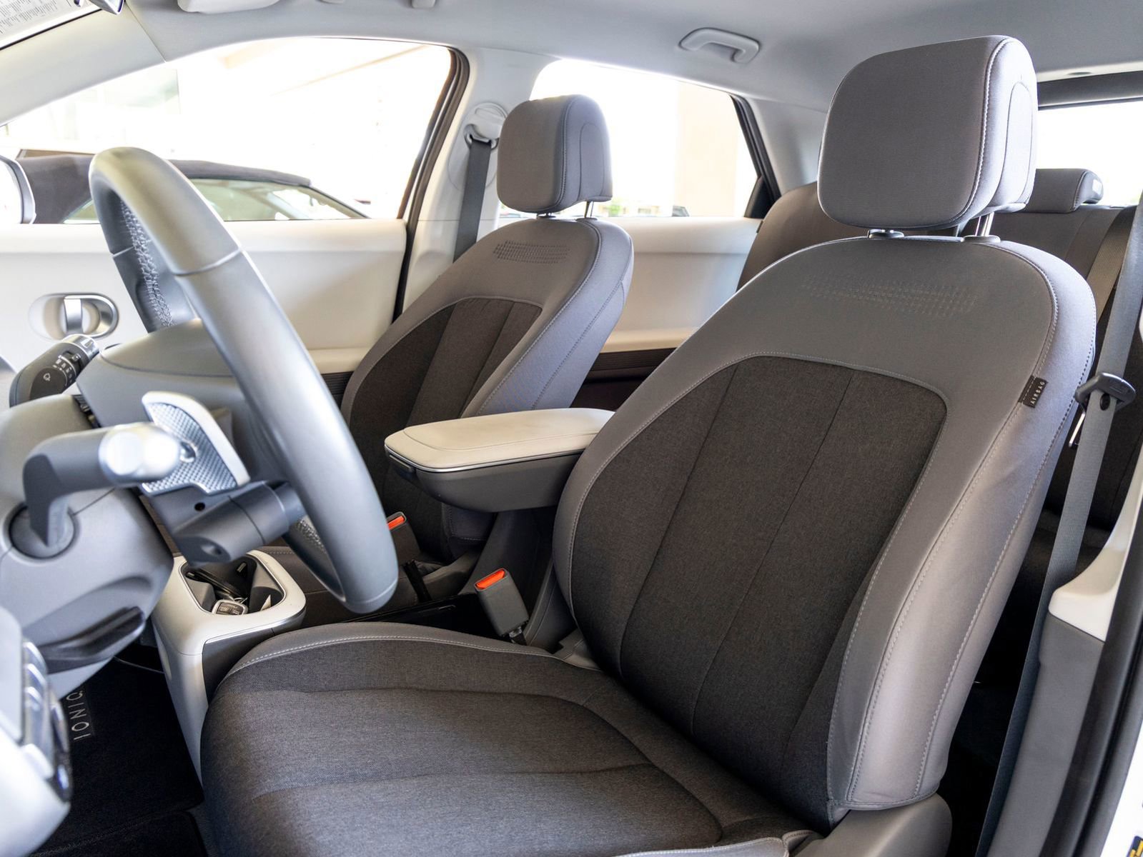 Used 2024 Hyundai Ioniq 5 SE RWD image 15