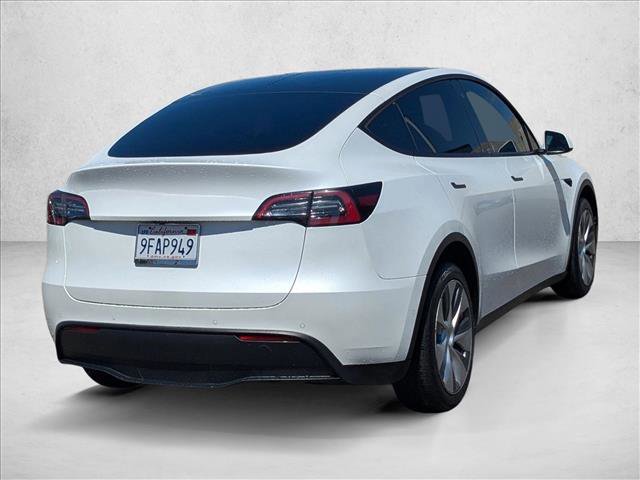 Used 2022 Tesla Model Y Long Range AWD/4WD image 5