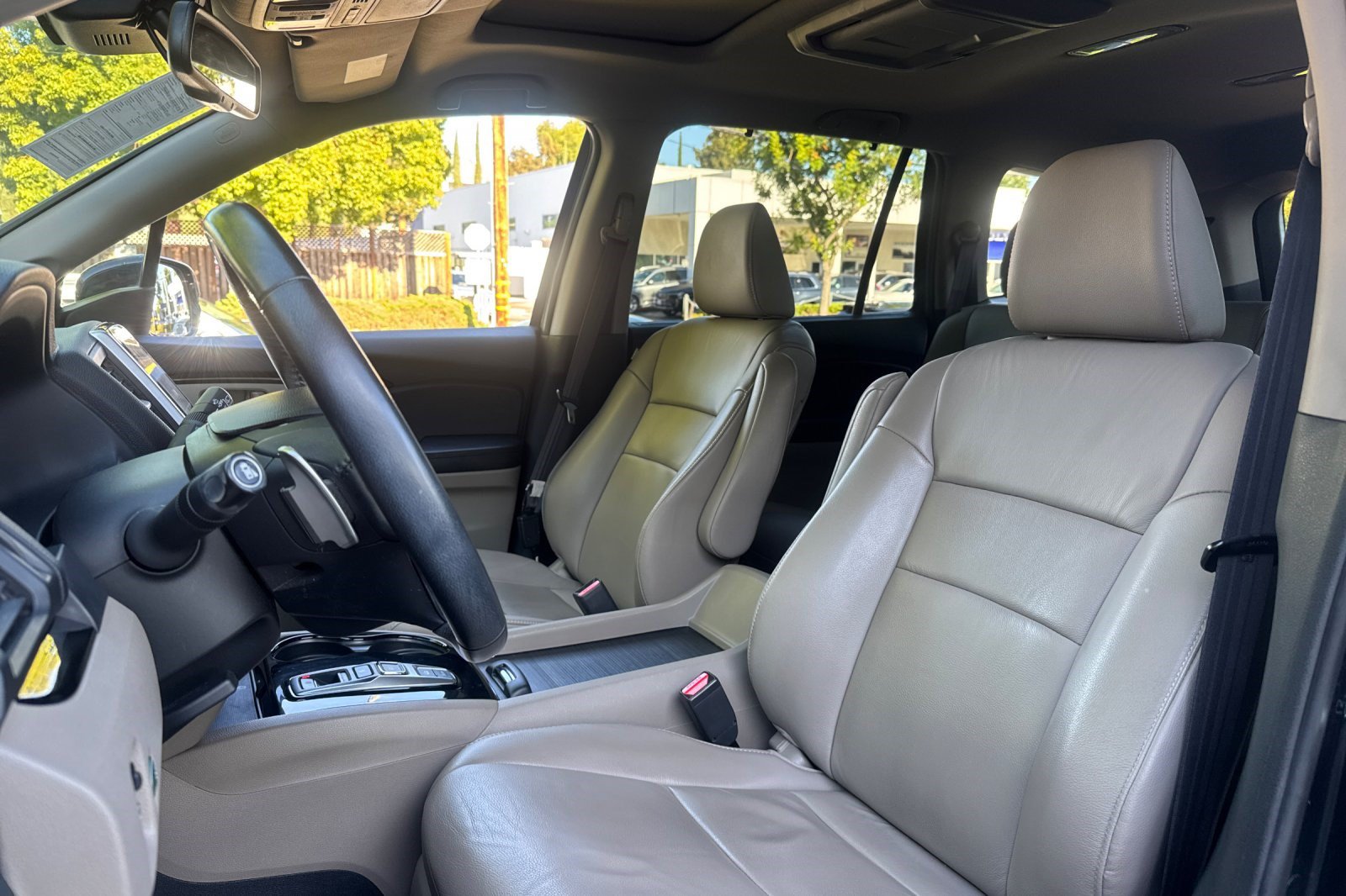 Used 2016 Honda Pilot Touring image 5