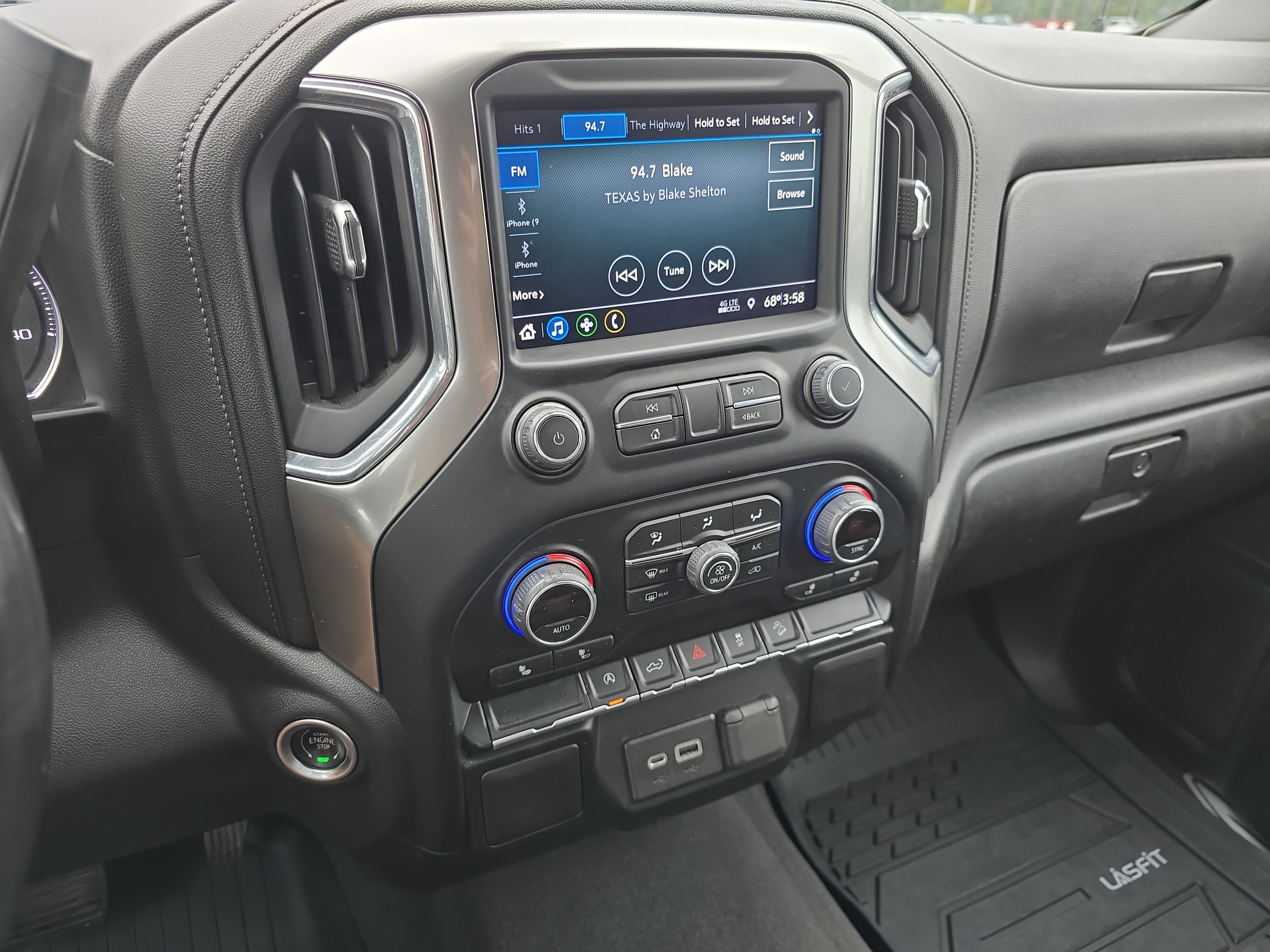 Used 2022 Chevrolet Silverado 1500 RST w/ Z71 Off-Road Package AWD/4WD image 19