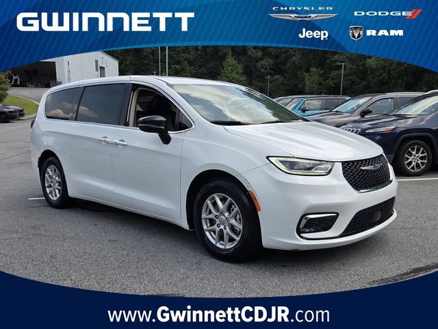 Used 2024 Chrysler Pacifica Touring-L FWD image 1