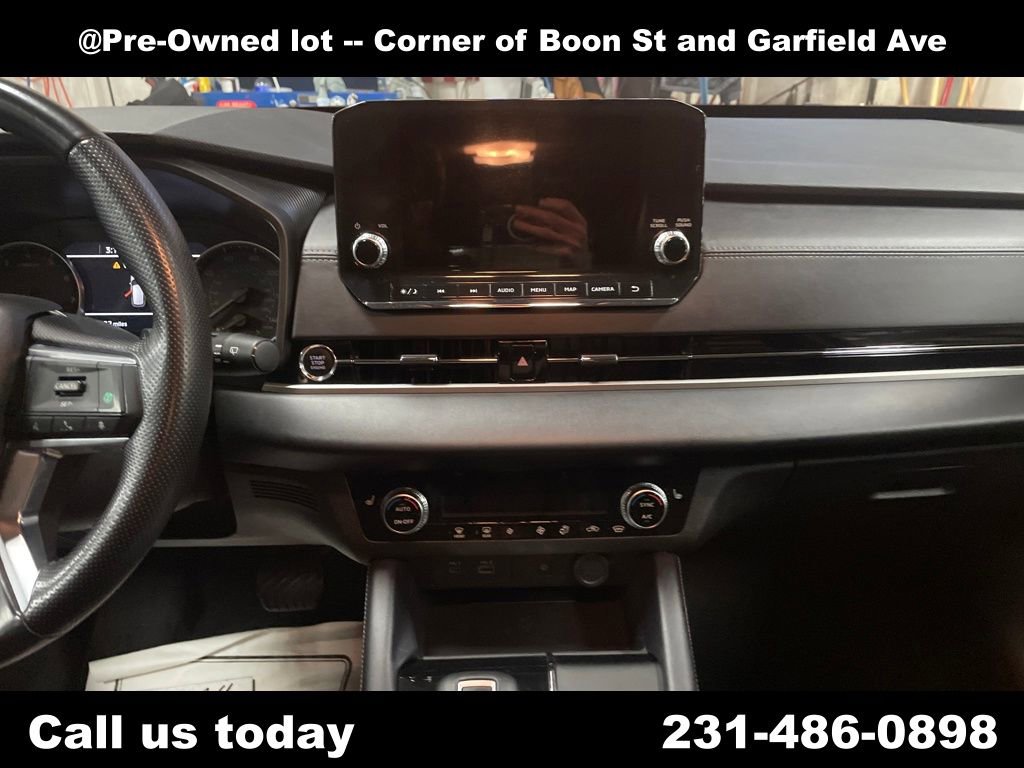 Used 2024 Mitsubishi Outlander SE AWD/4WD image 17