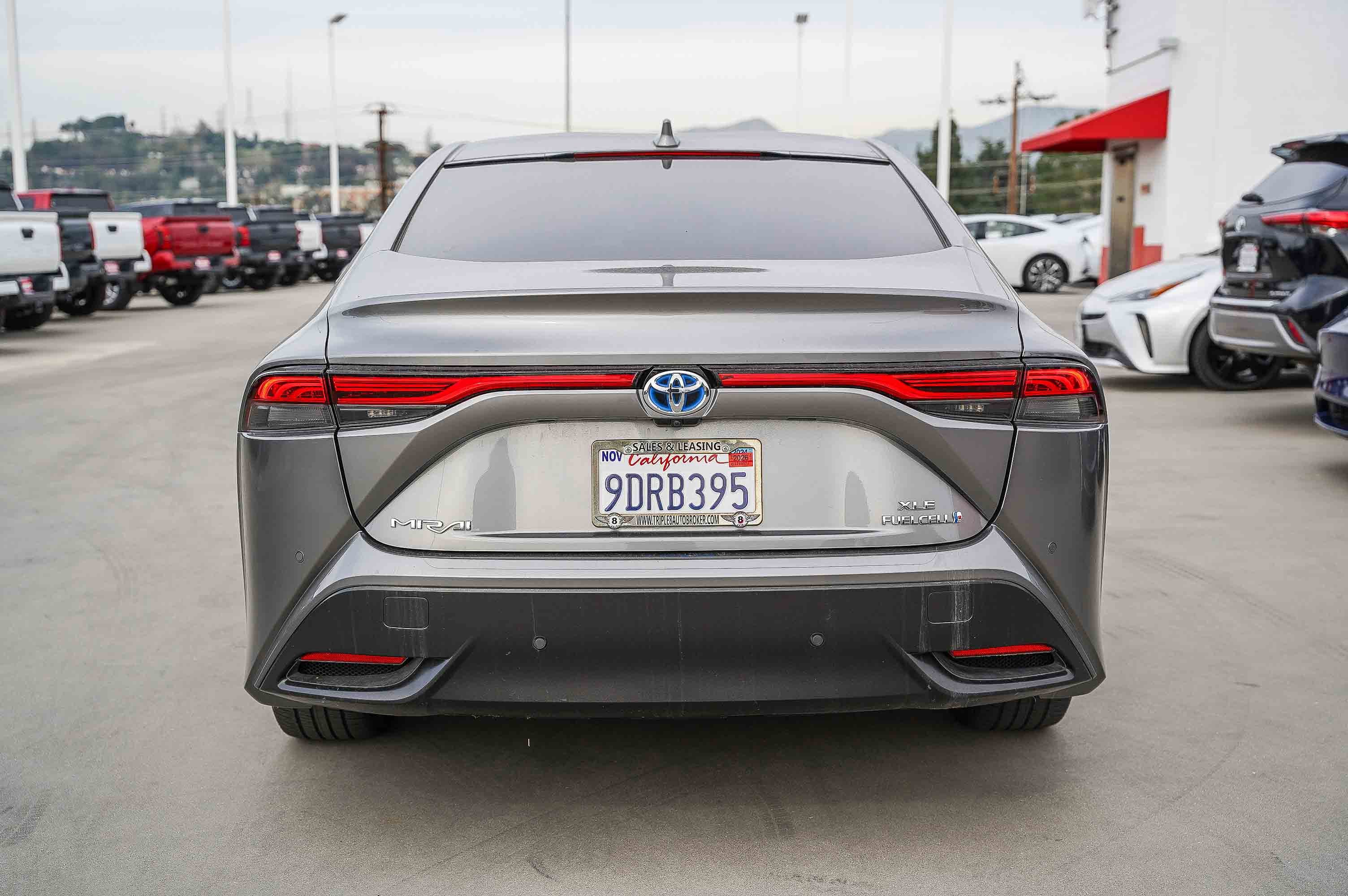 Used 2022 Toyota Mirai XLE image 10