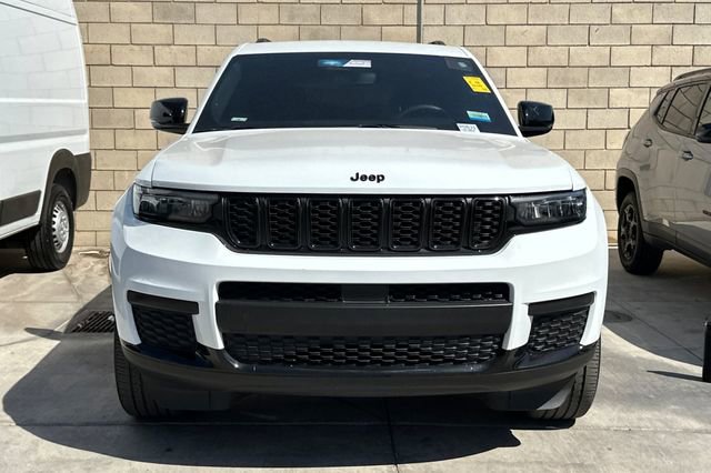 Certified 2023 Jeep Grand Cherokee L Laredo image 2