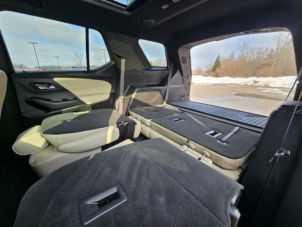 Certified 2023 Chevrolet Traverse Premier image 42